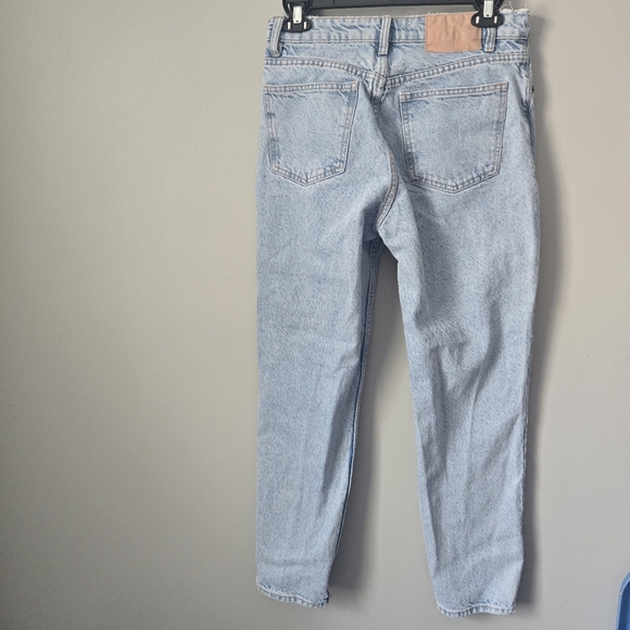 Zara Jeans Womens Mom Straight Leg High Waist Size 6 Light Wash 100% Cotton - Picture 2 of 5